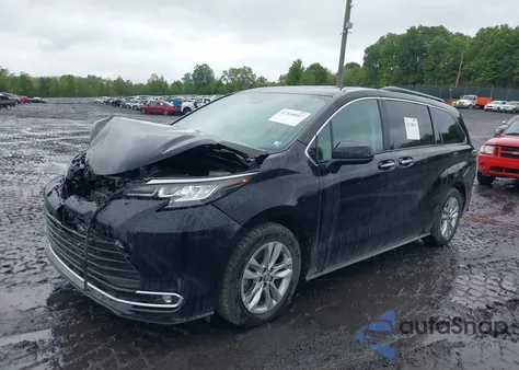 2022 Toyota Sienna Xle z USA, uszkodzony, nr VIN 5TDJSKFC7NS062964